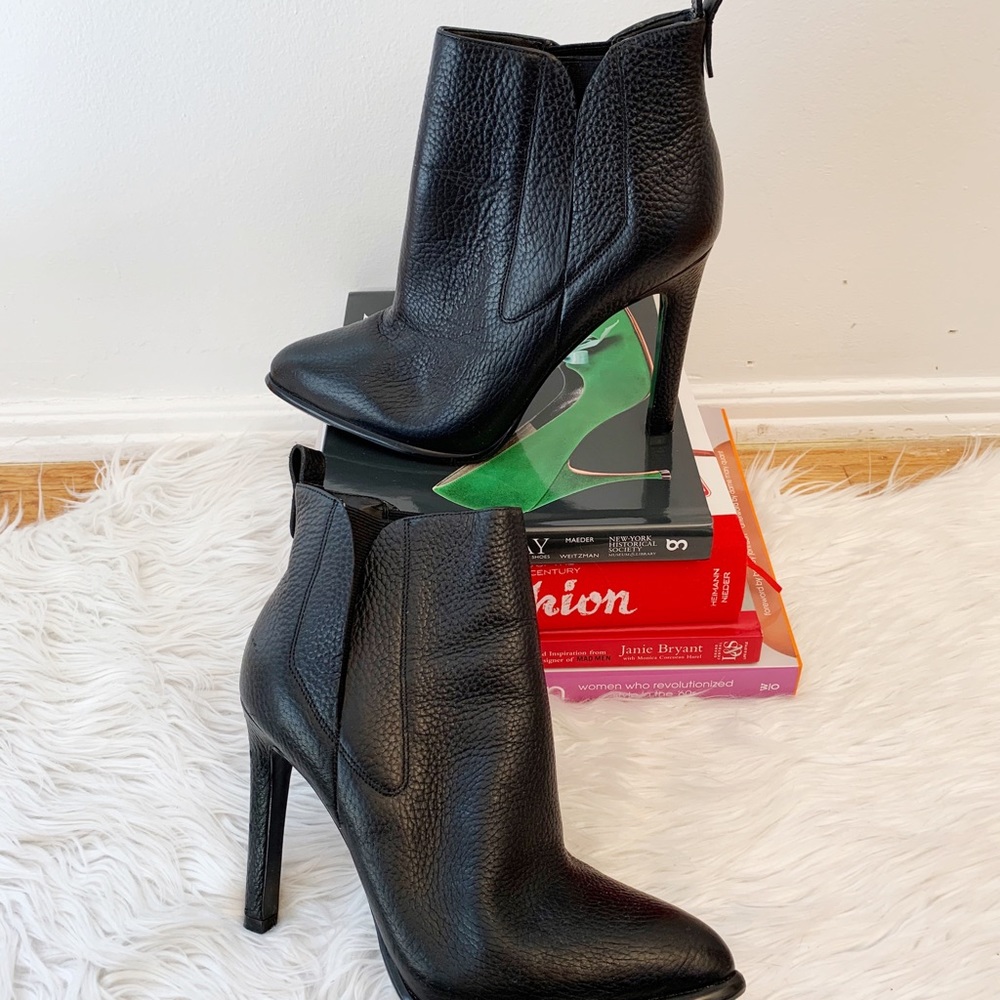 SOLD Kendall + Kylie Boots Size 8